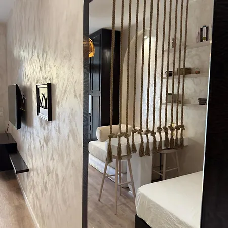 Luvra 2 Apartment *
