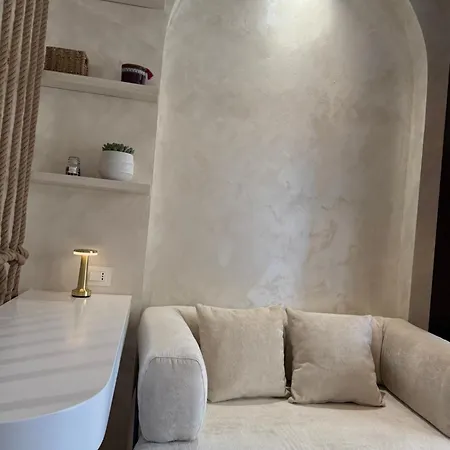 Luvra 2 Apartment